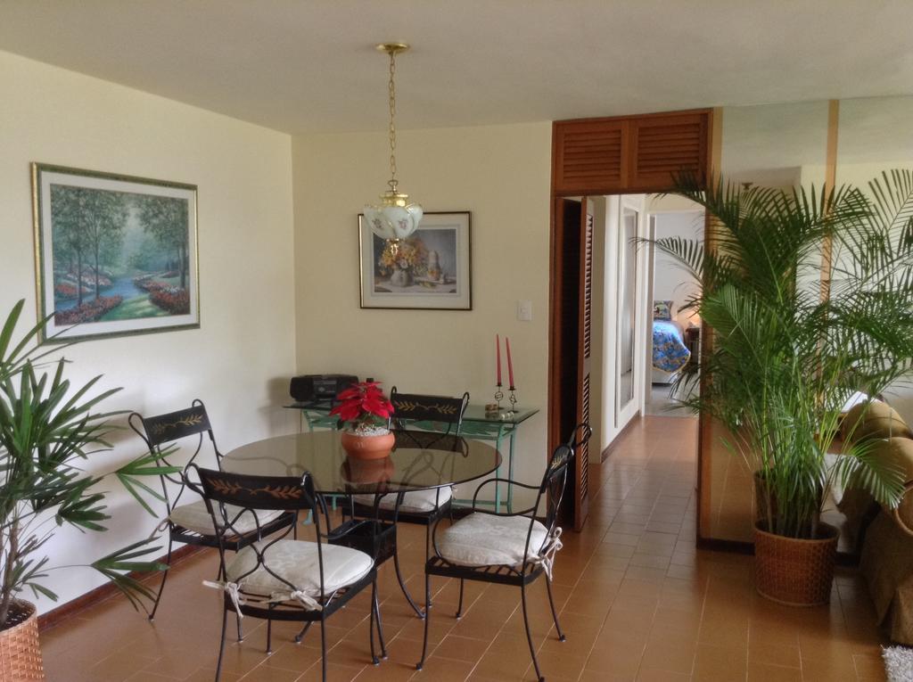 La Alameda Apartment Caracas Room photo